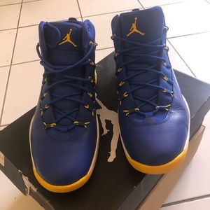 Jordan Sneakers - *Like New*